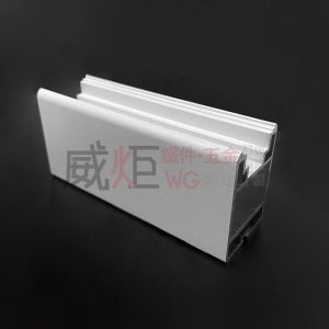 白鋁框