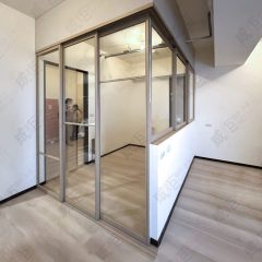 L型垂壁地軌式鋁框拉門WSP373