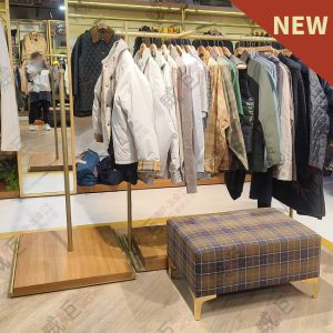 造型金色圓管直/橫掛木底台吊衣桿